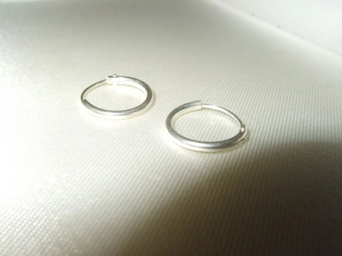 New/Unworn Silver 'Sleeper' Earrings - Image 3