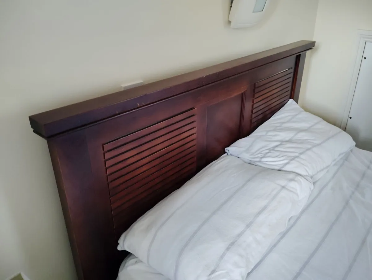 Bed - Image 2
