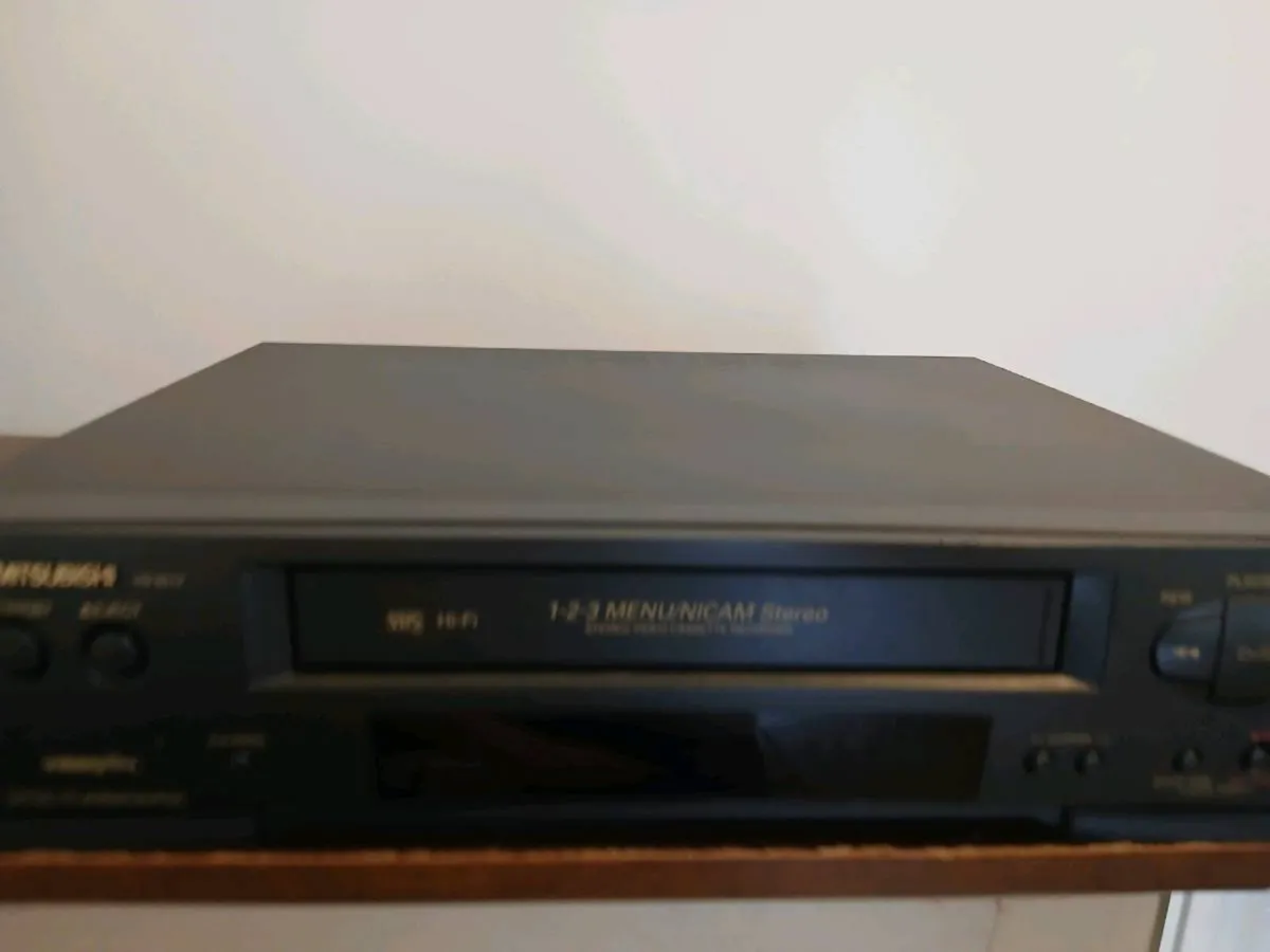 Mitsubishi vhs player - Image 2