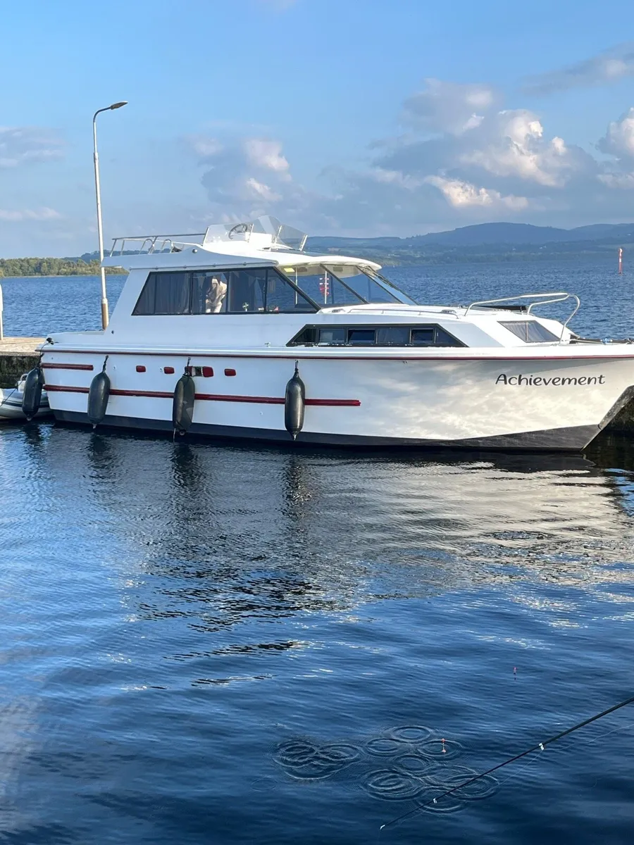 35’ broom sedan - Image 1