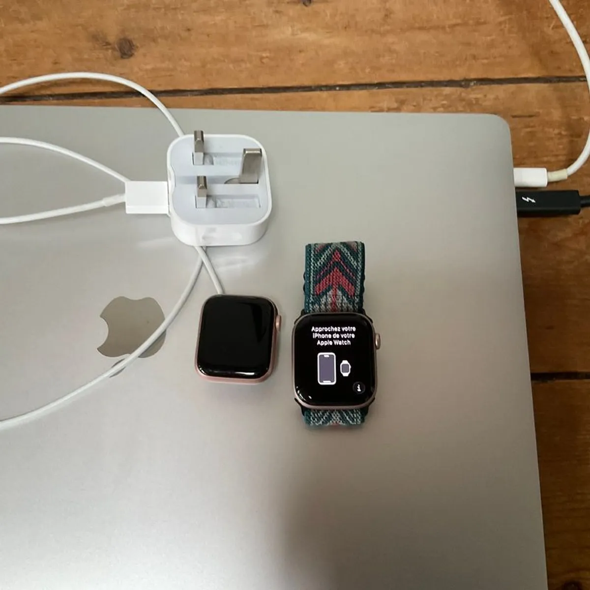 Apple Watch - Image 2