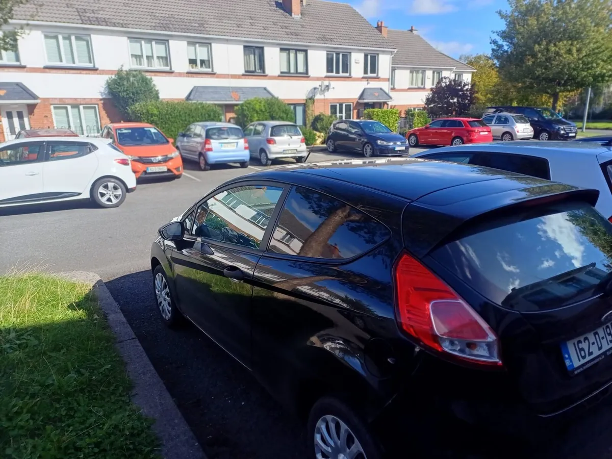 Ford fiesta van - Image 4