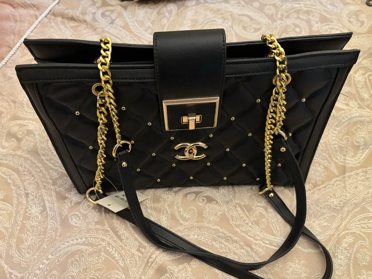 Hand bags - Image 3