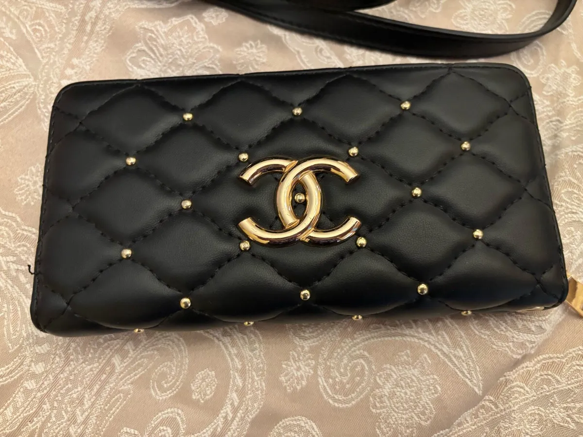 Hand bags - Image 4