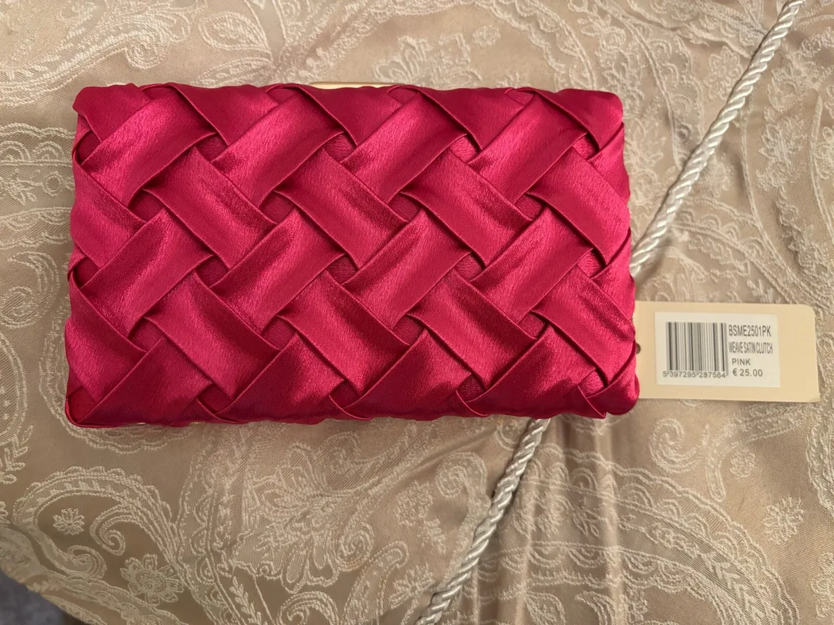 Hand bags - Image 1