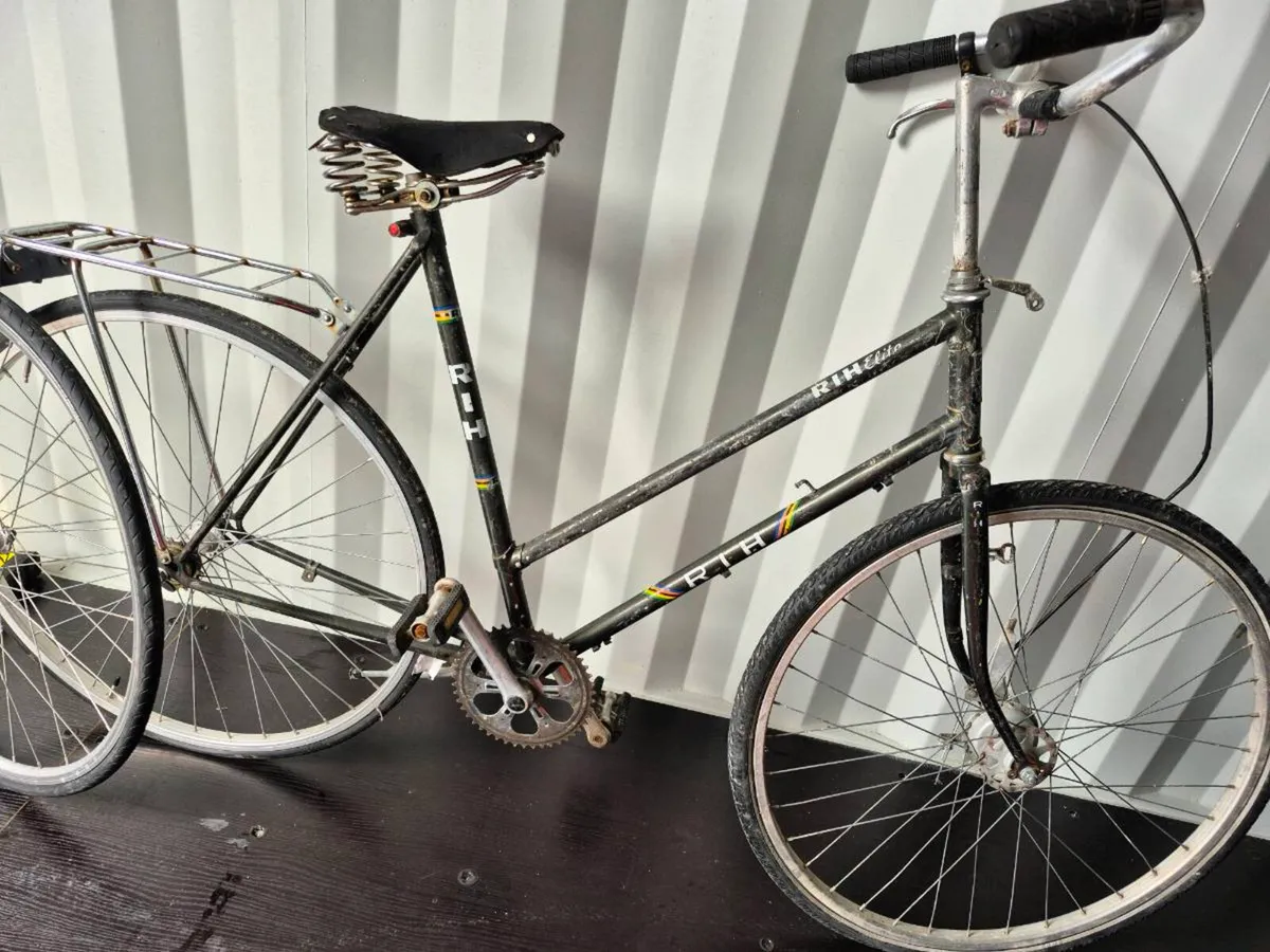 VINTAGE LADIES BICYCLE DUBLIN15 BLANCHARDSTOWN FEE - Image 2