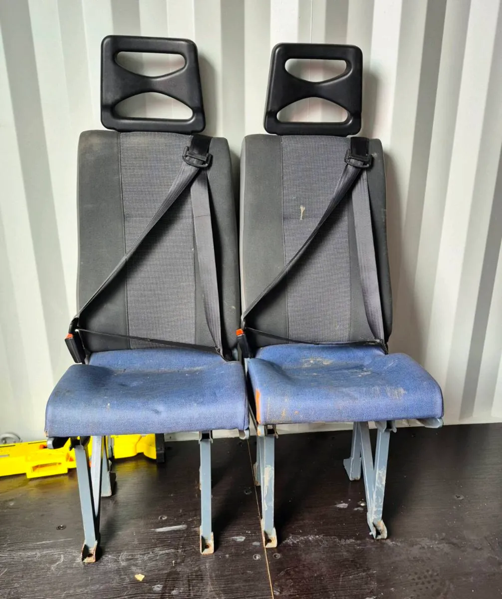 van/minibus seatsFeatures: Integrated 3-point seat - Image 3