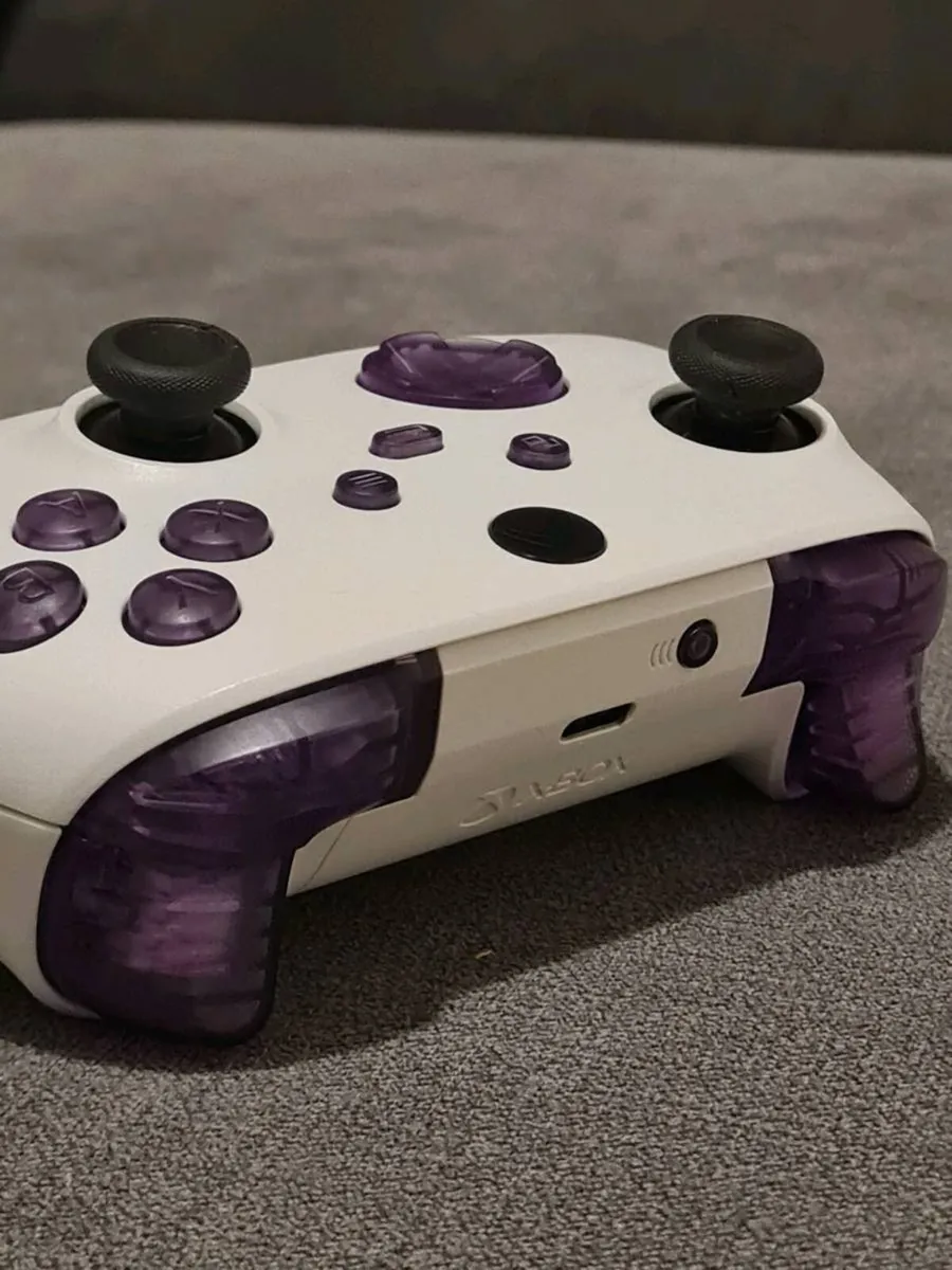Xbox Series Controller. - Image 1