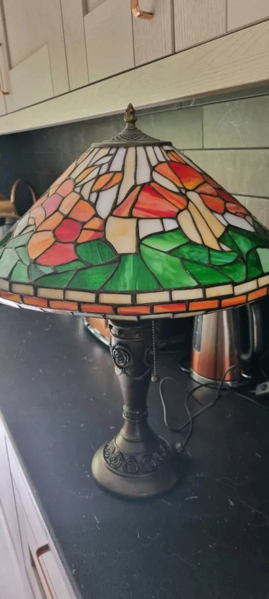 TIFFANY POPPY LAMP - Image 1