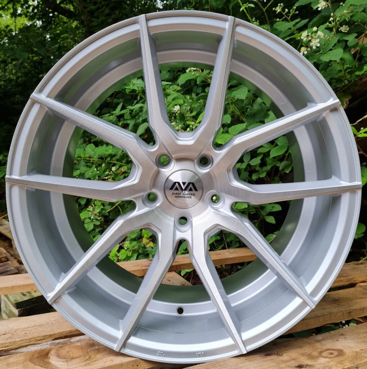 19” Ava hyper silver 5x112