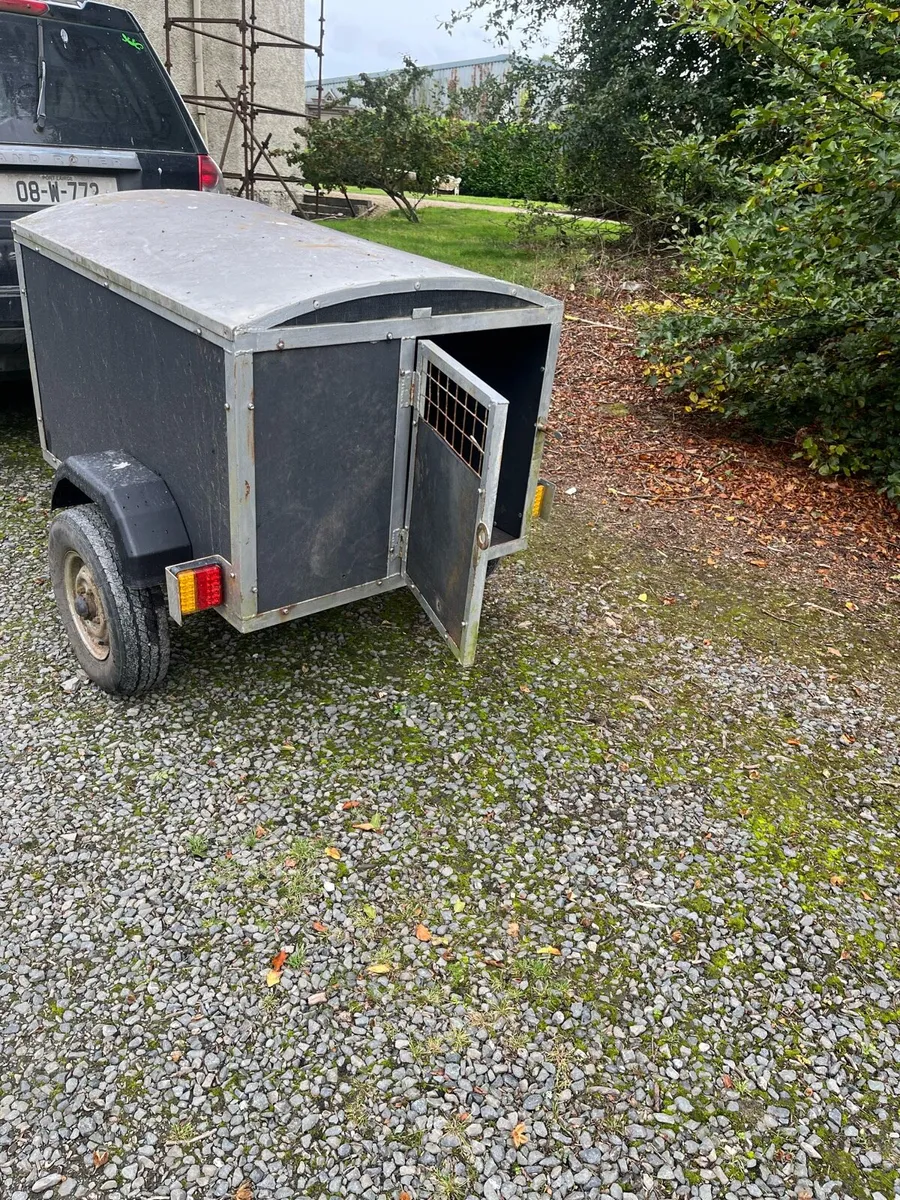 Trailer - Image 1