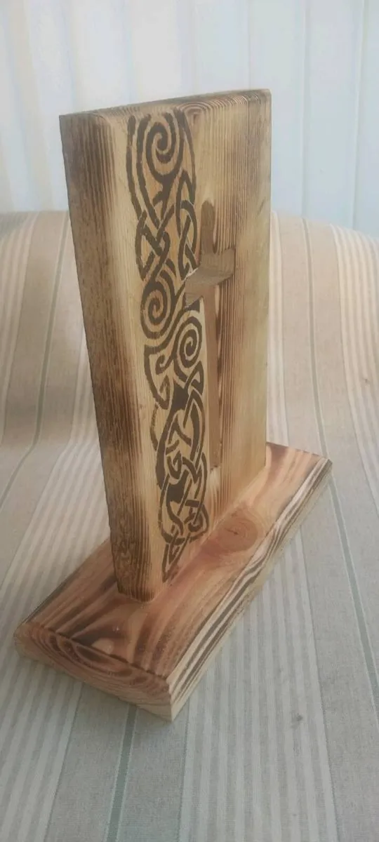 Wooden  display  cross stand - Image 3