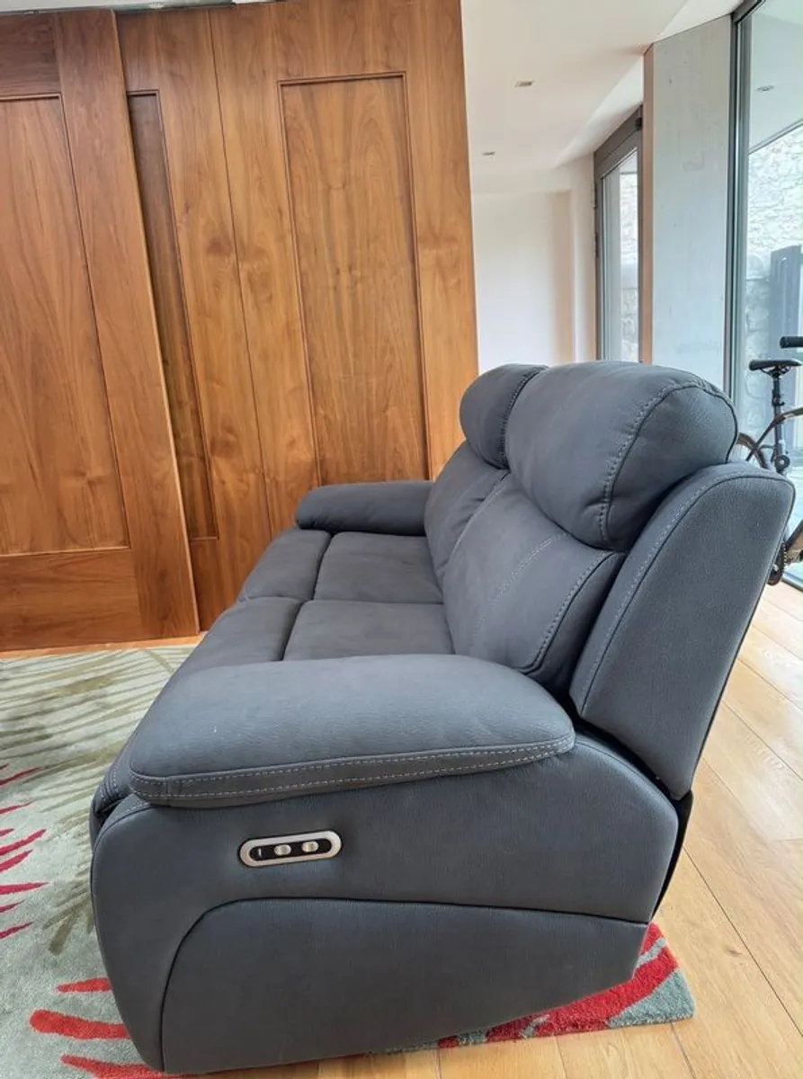 Hardy 3 Seater | USB | Power Recliner | Grey Recliner sofa - Image 3
