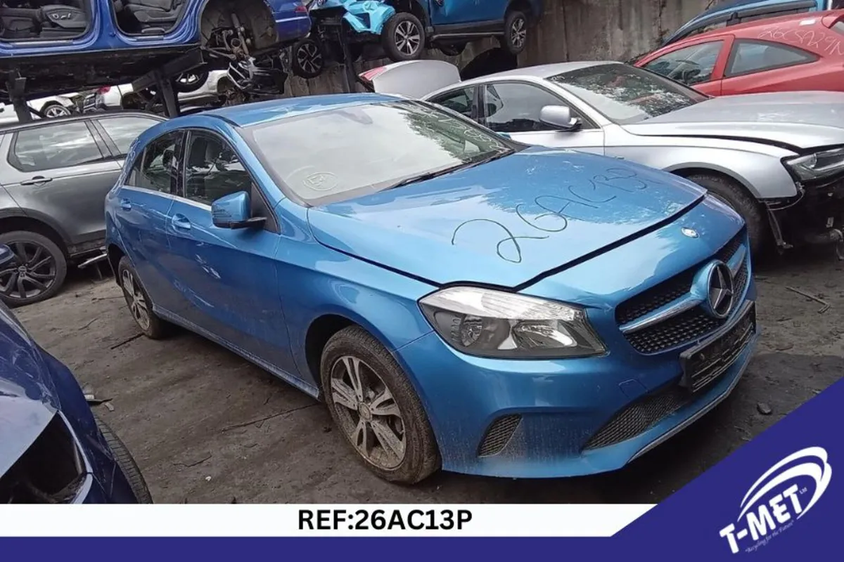 2016 MERCEDES A-CLASS BREAKING FOR PARTS - Image 1