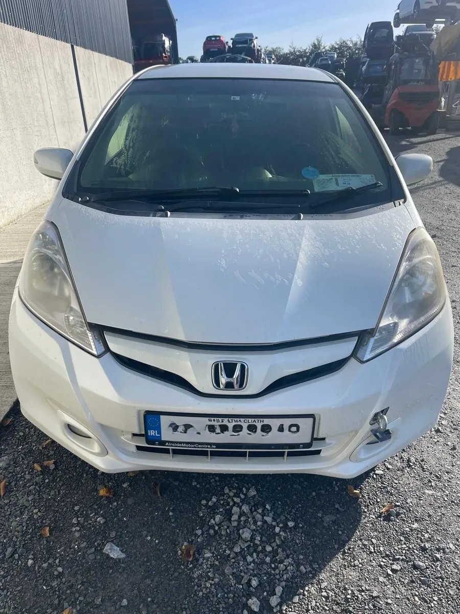 2013 Honda Fit 1.4 Petrol Automatic *Engine Issue* - Image 2