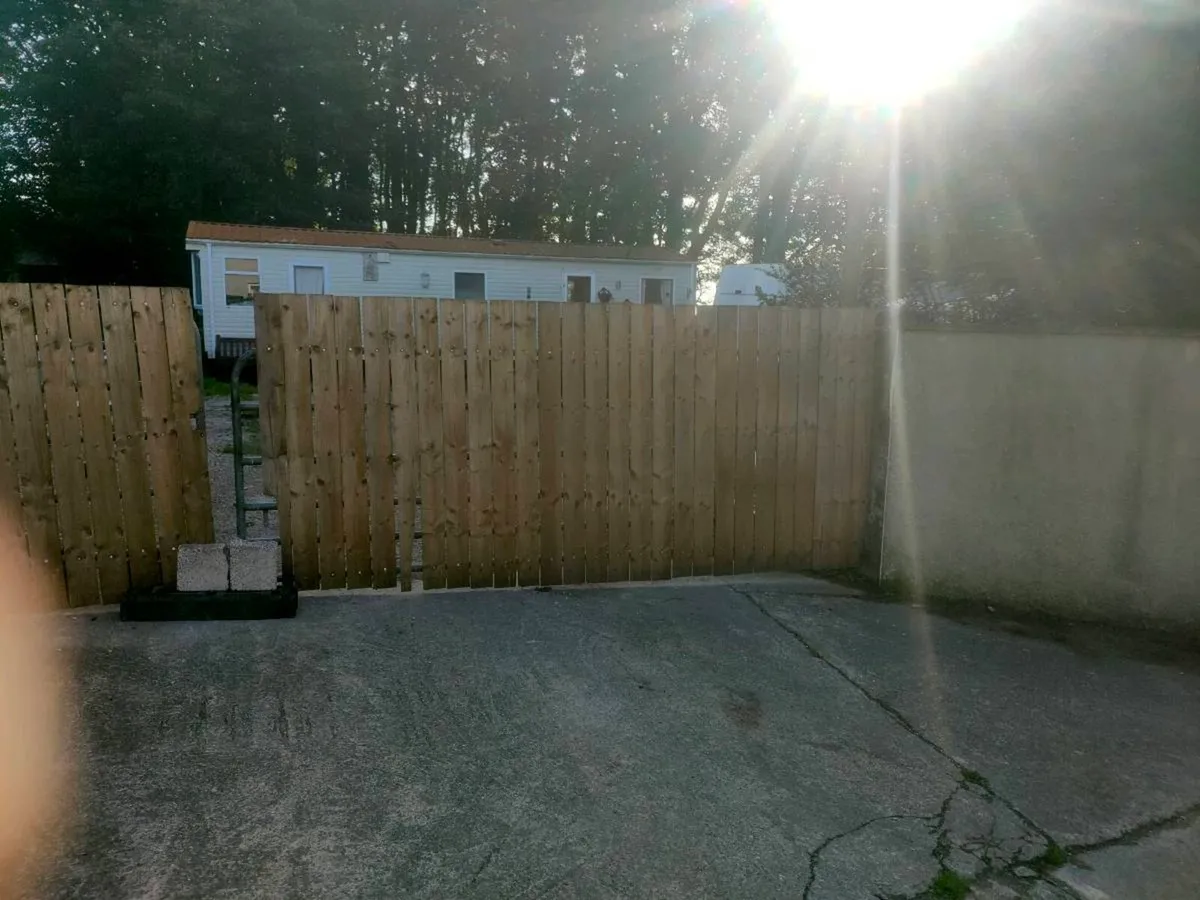 Gates - Image 1