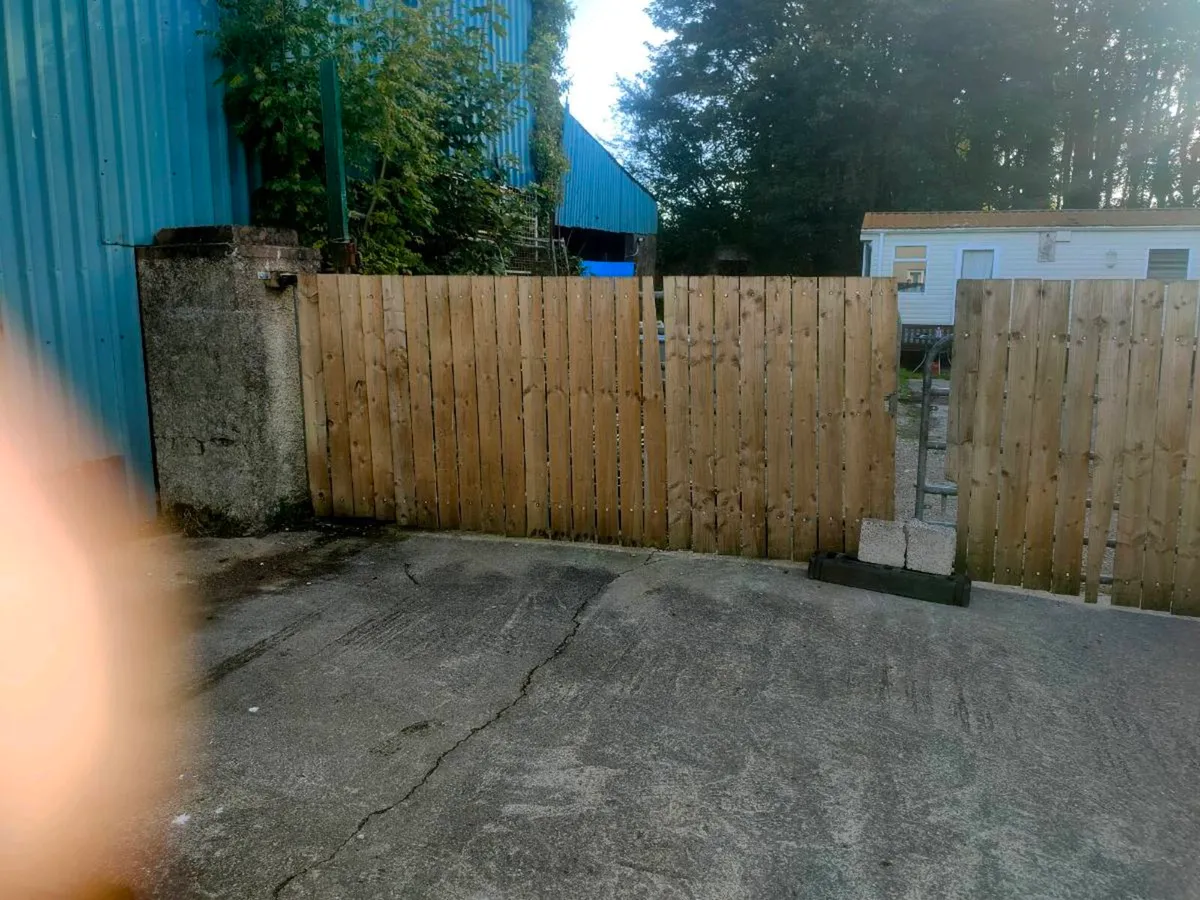 Gates - Image 2
