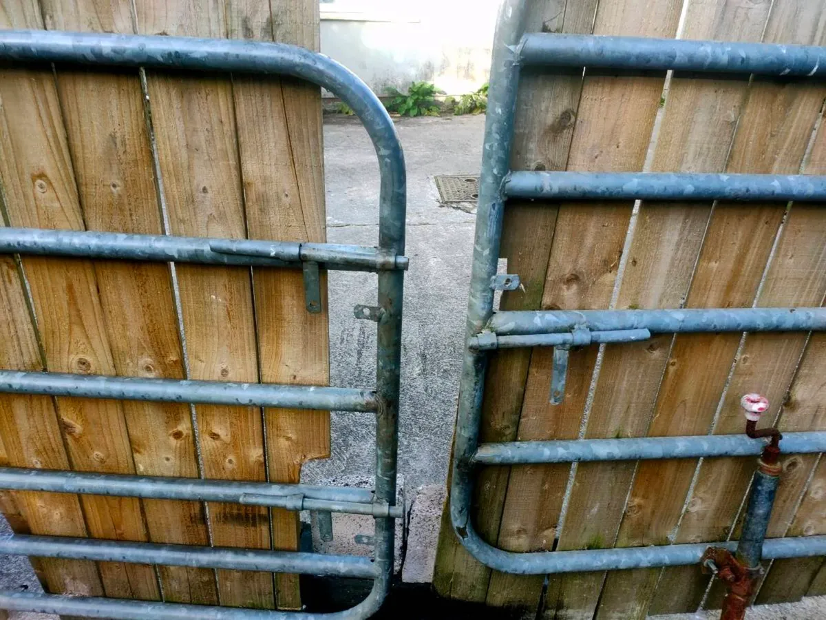 Gates - Image 3