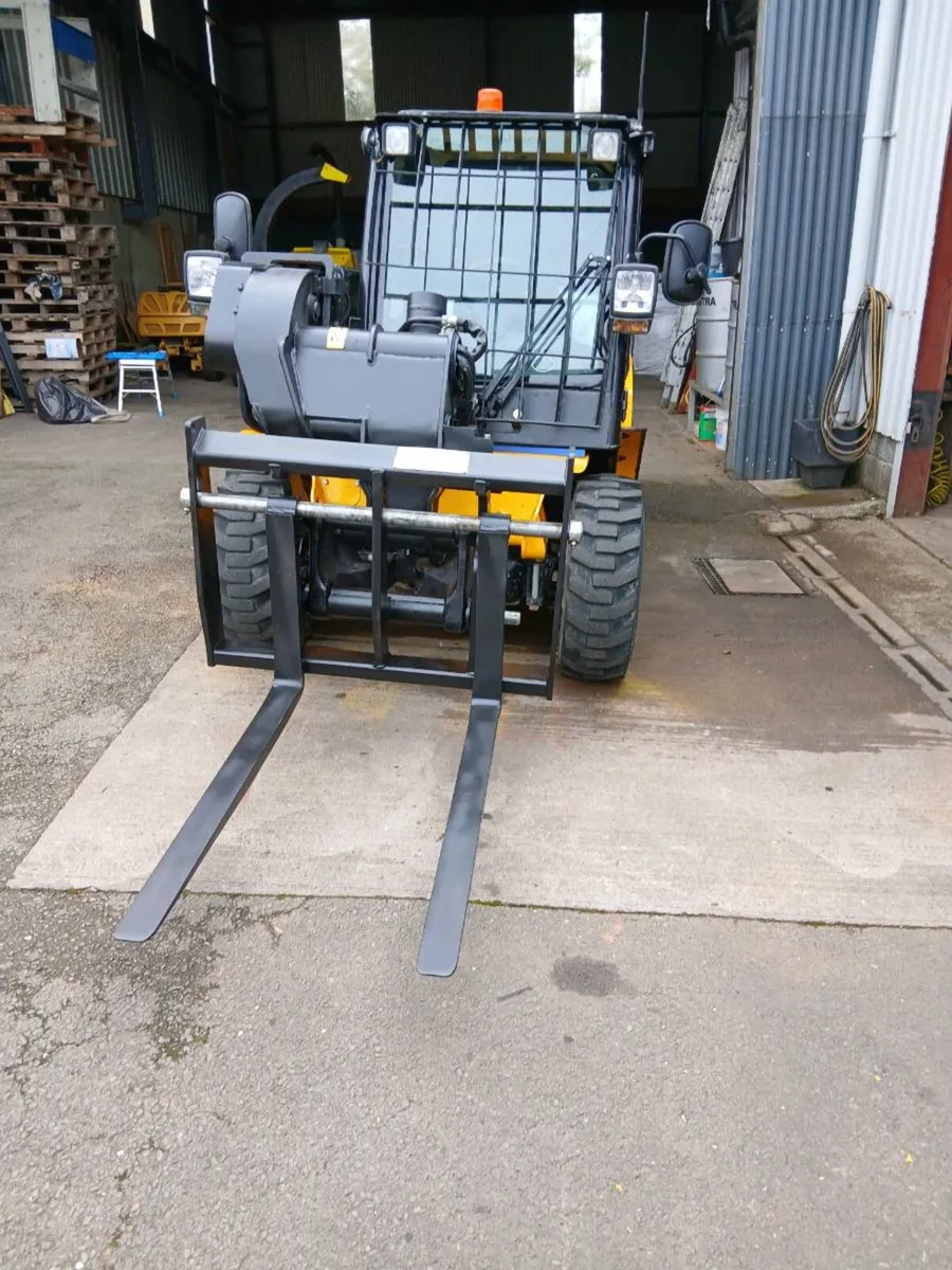 Jcb 520_40 - Image 3