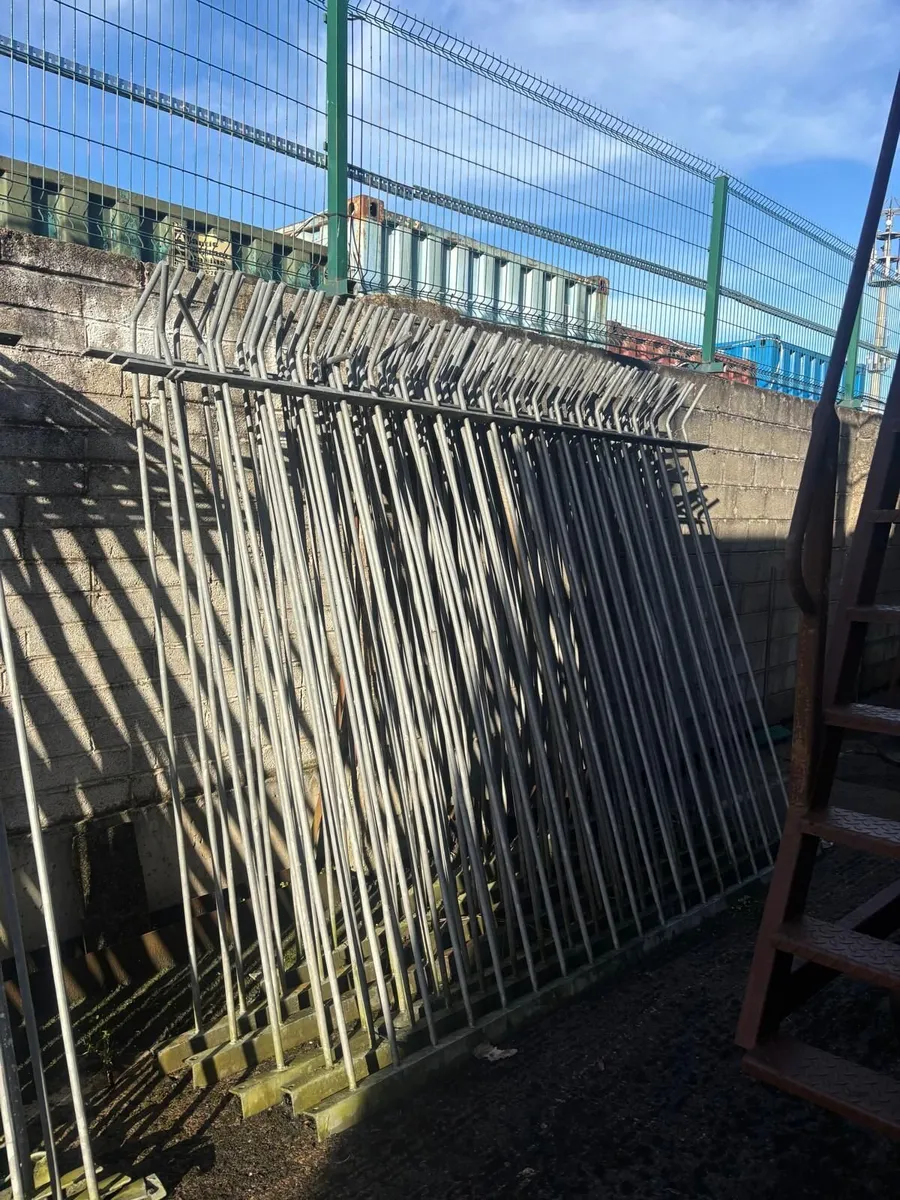 Steel industrial fencing - Image 3