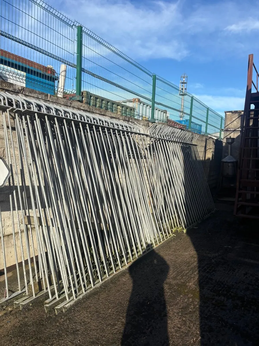 Steel industrial fencing - Image 4