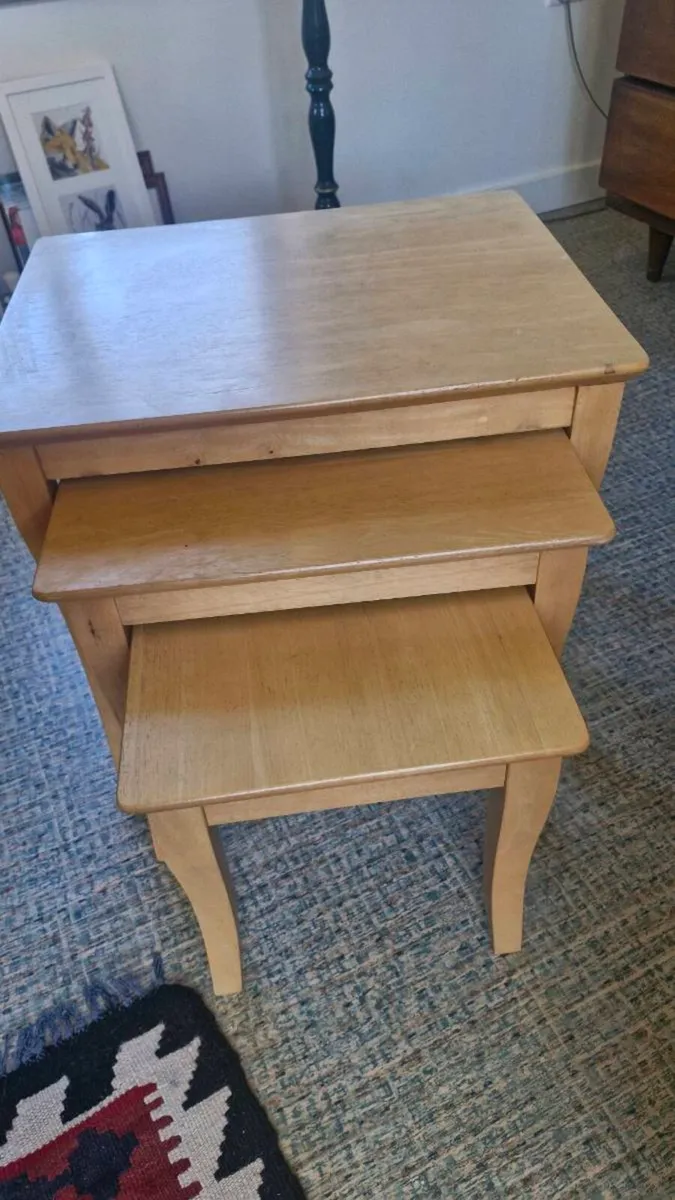 Nest of tables - Image 1
