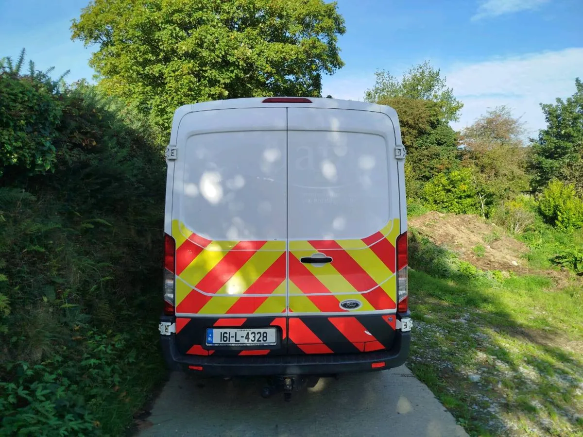 Ford Transit - Image 2