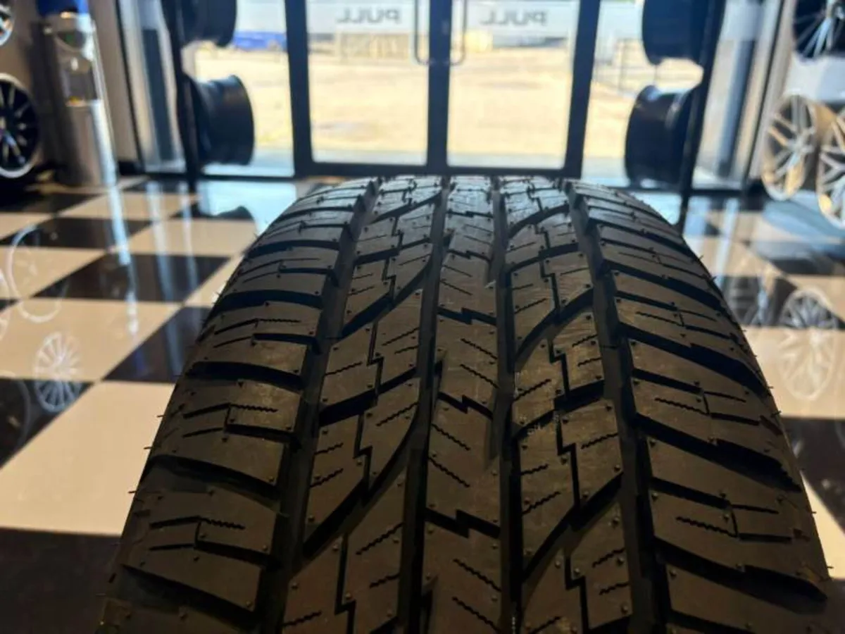 22" Defender V8 5 Spoke Alloys on Yokohamas NEW - Image 3