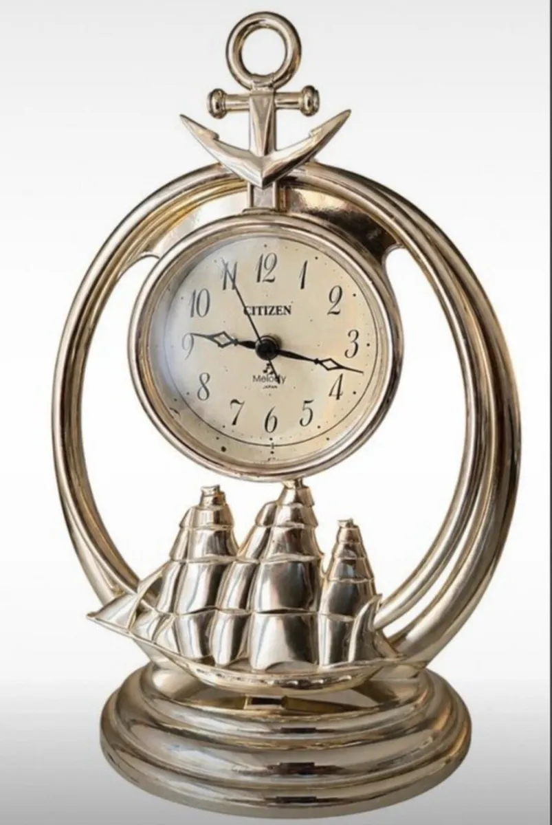 Rare vintage 1980s Citizen Melody Clock