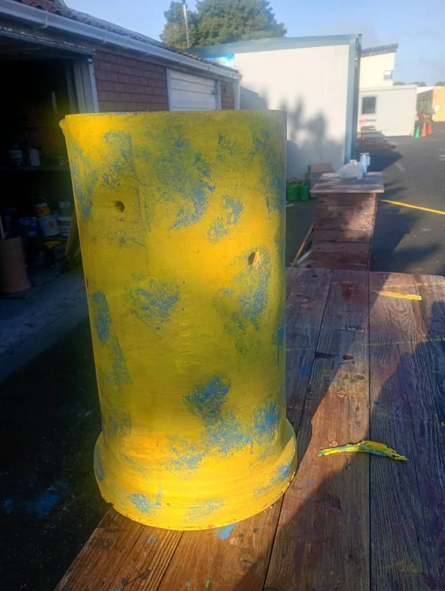flower pot and umbrella stand - Image 2