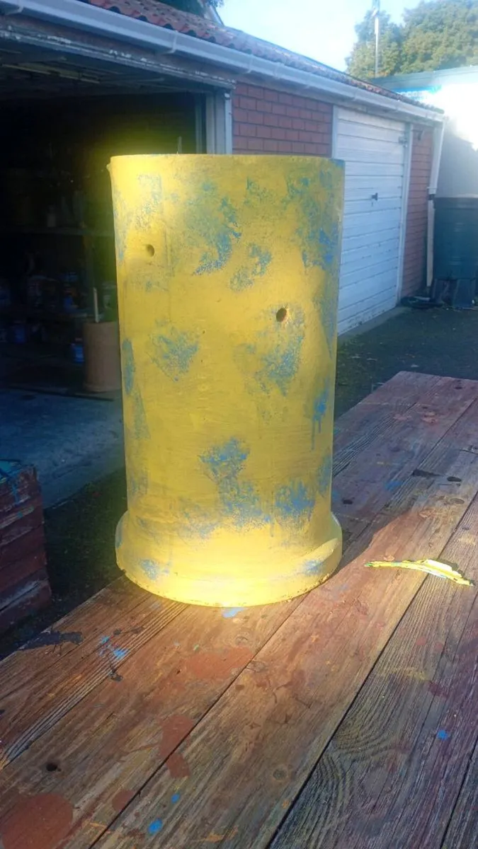 flower pot and umbrella stand - Image 3