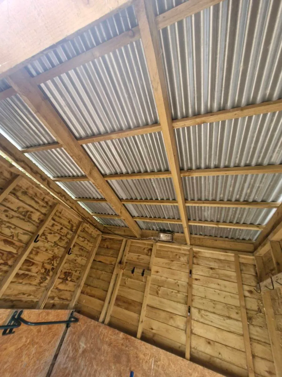 Stable/tack room - Image 2