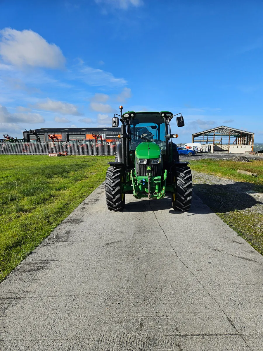 John Deere 5090R - Image 2