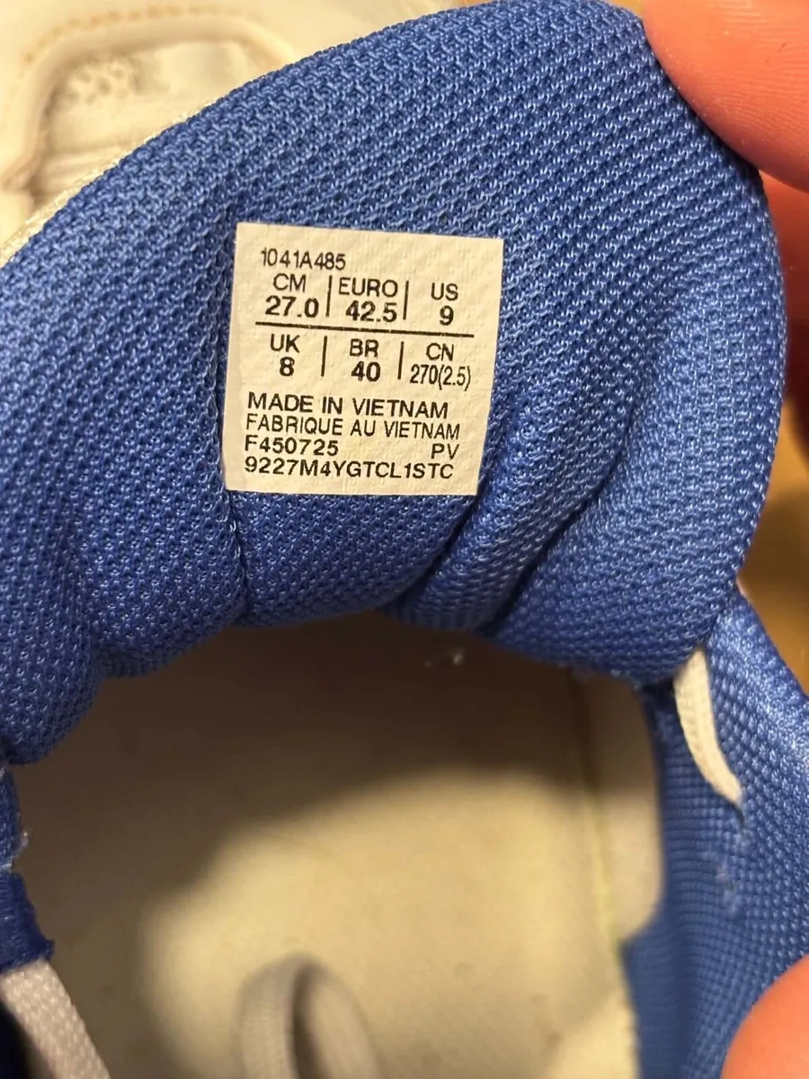 Asics tennis shoes - Image 3