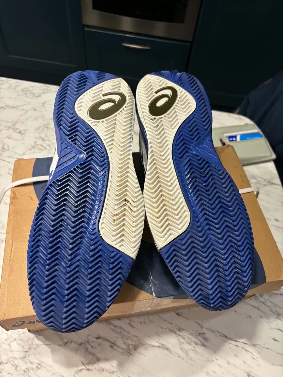 Asics tennis shoes - Image 4