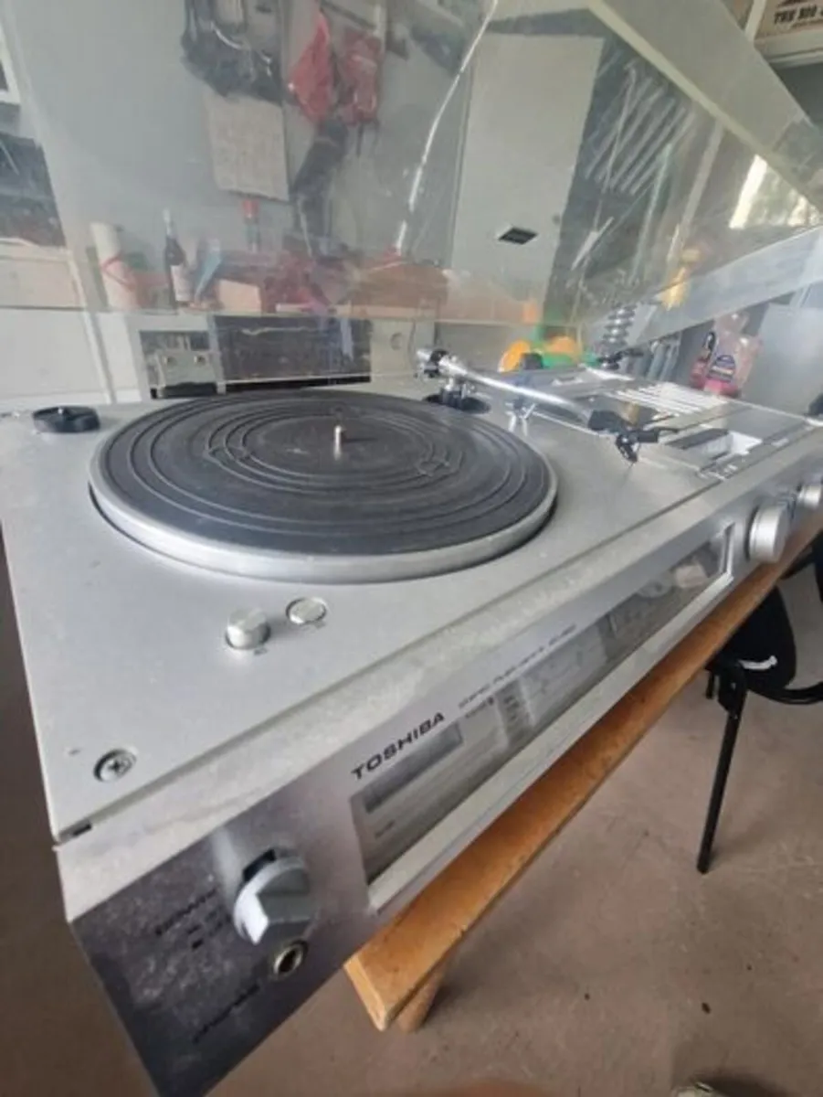 TOSHIBA SM - 3600 stereo music centre - Image 2
