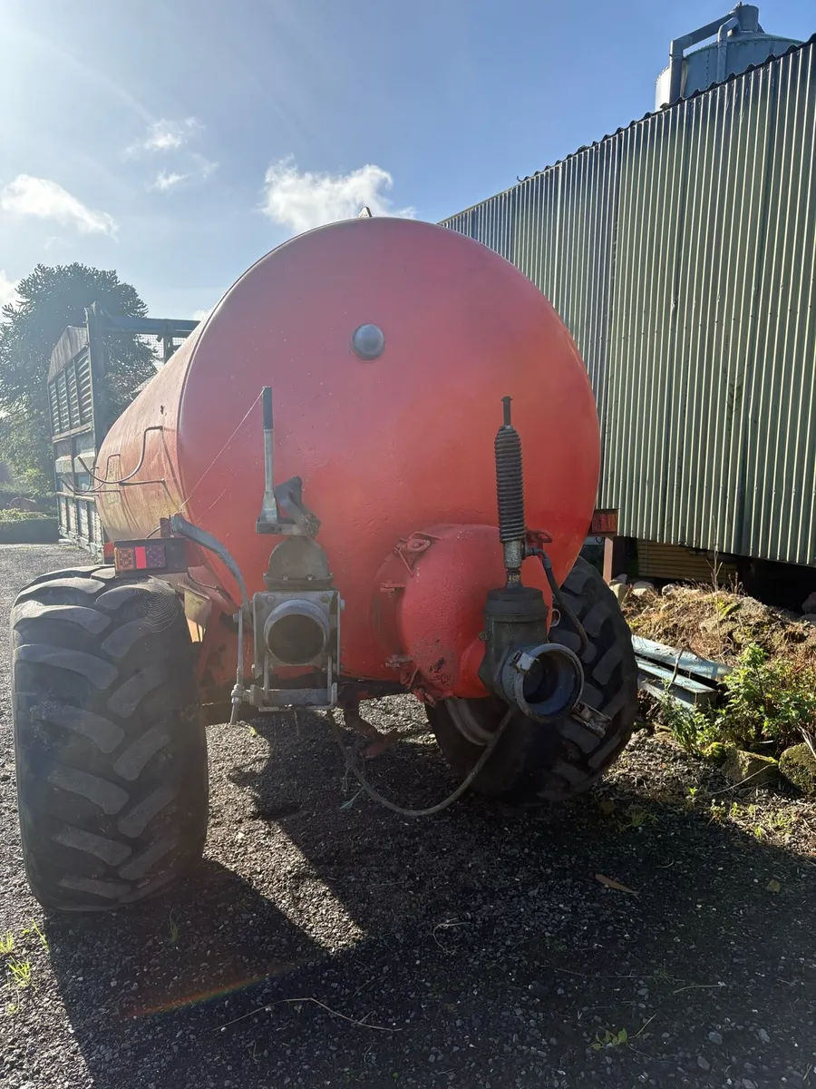 Star 1500 gallon tanker - Image 3