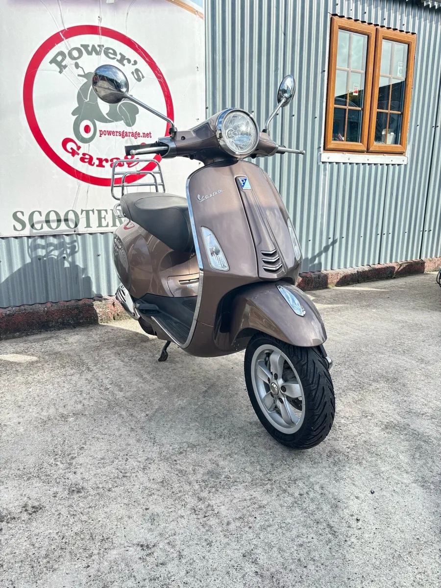 2014 Vespa primavera 50cc 2 stroke model - Image 1