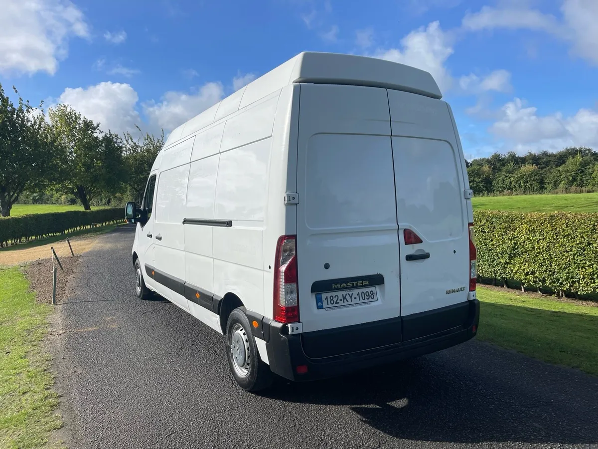 2018 Renault master - Image 4