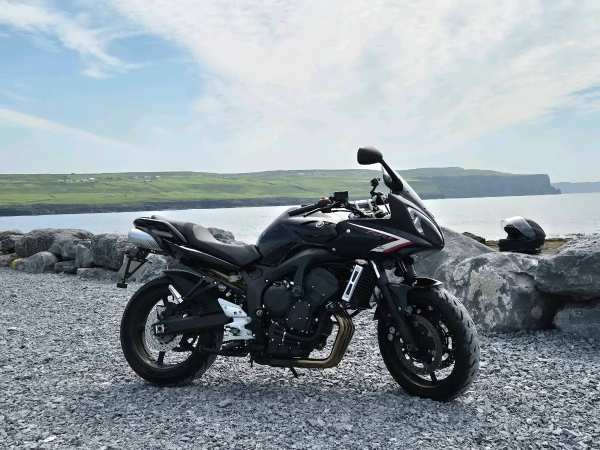 Yamaha FZ6 Fazer S2 - Image 1