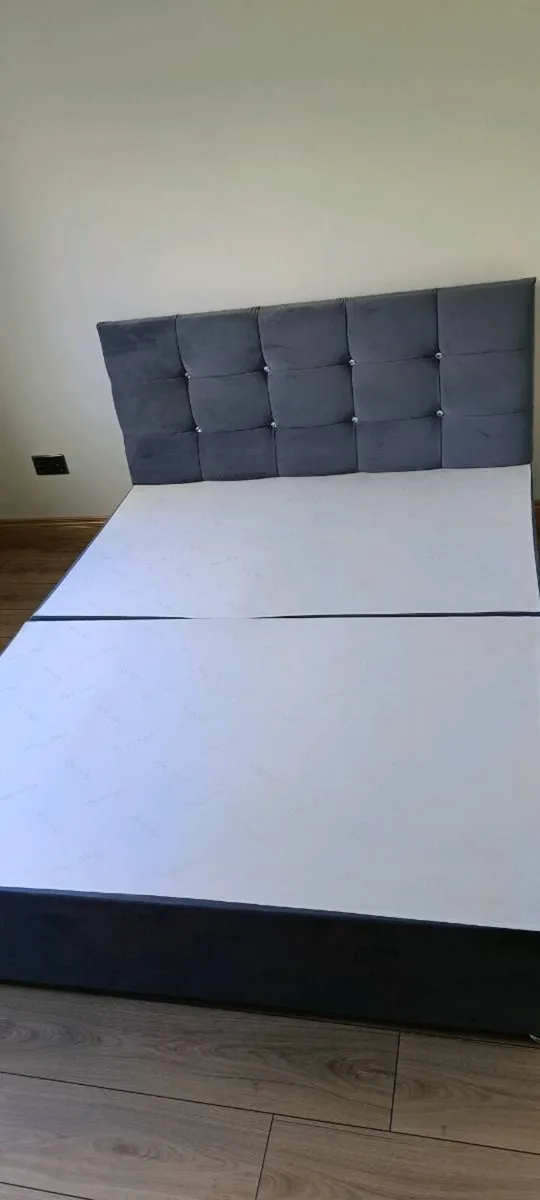 Bed&Bedframe - Image 1