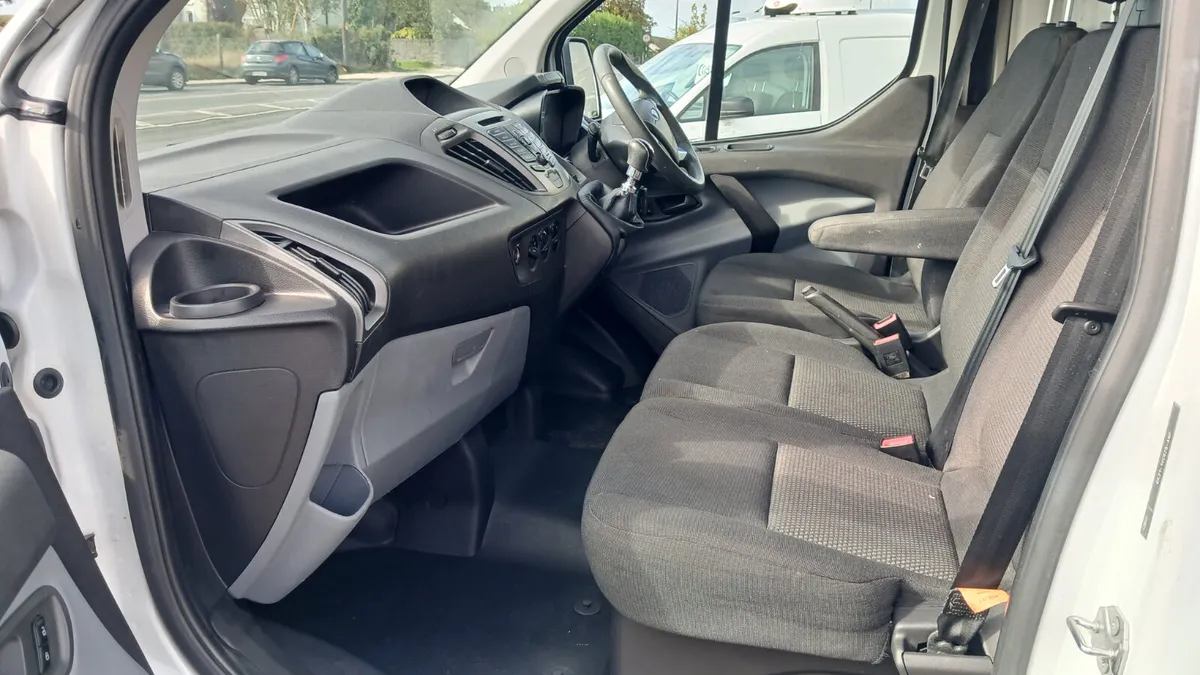 Ford Transit Custom 2017 130bhp - Image 3
