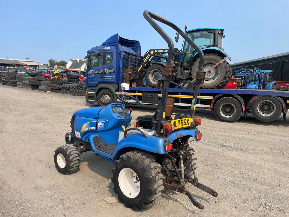 2011 New Holland TZ24D Compact Tractor - Image 3