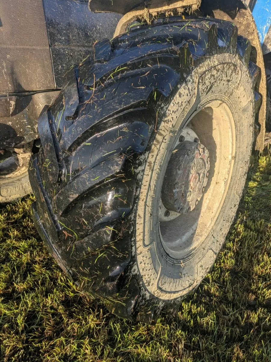 Tractor tyres - Image 1