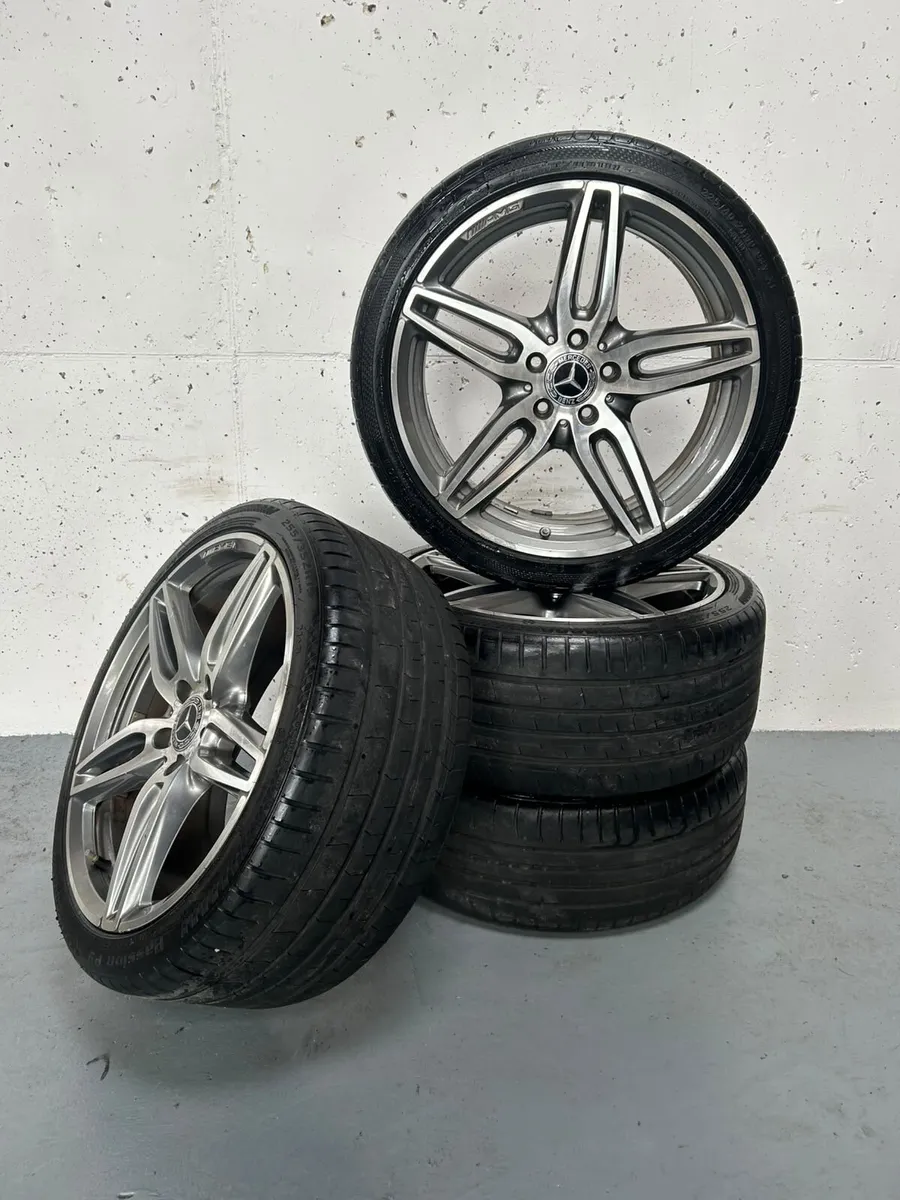Mercedes E Class AMG Alloys 19” - Image 1