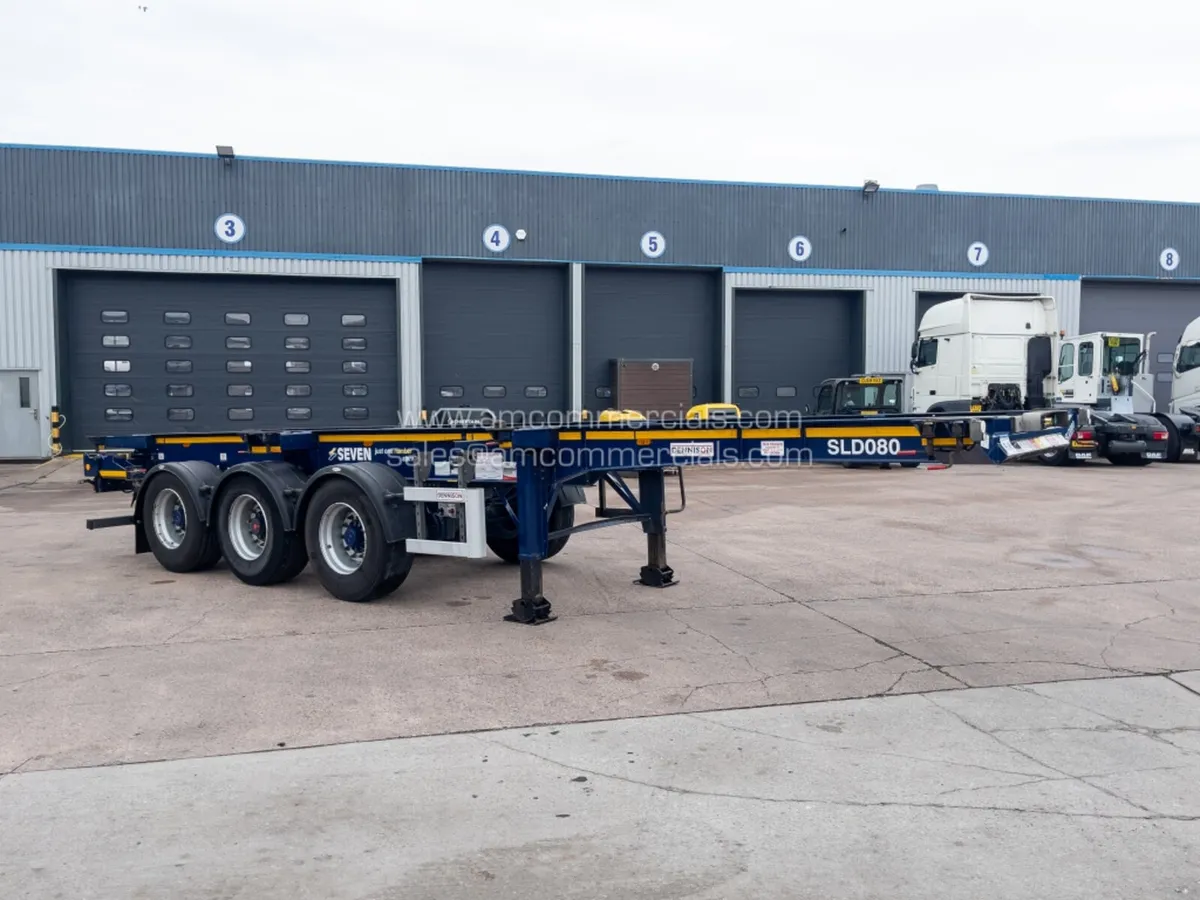 2021 DENNISON SLIDING SKELETAL TRAILER - Image 1