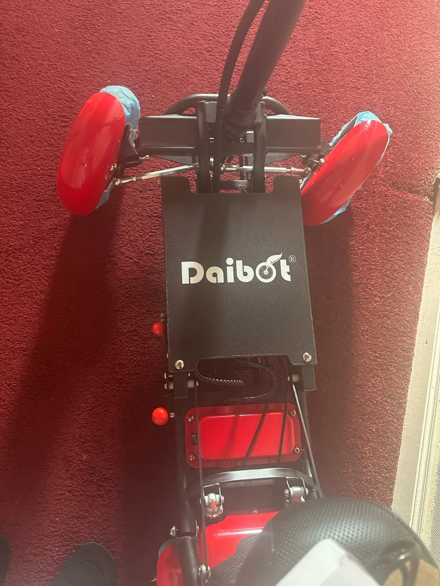 Motorised scooter. - Image 3