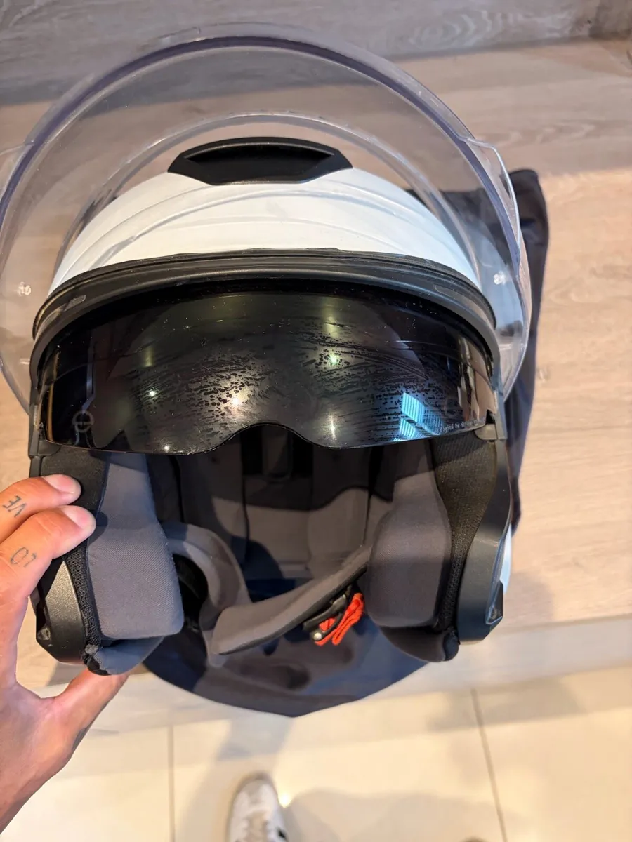 SCHUBERTH HELMET - Image 2
