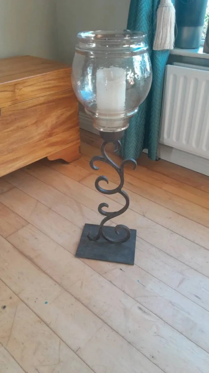 Hurricane candle holder - Image 1