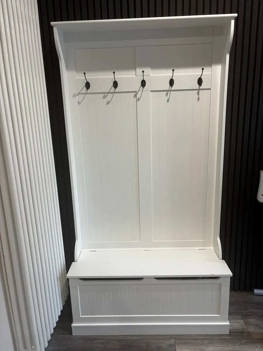 Hallway unit - Image 1